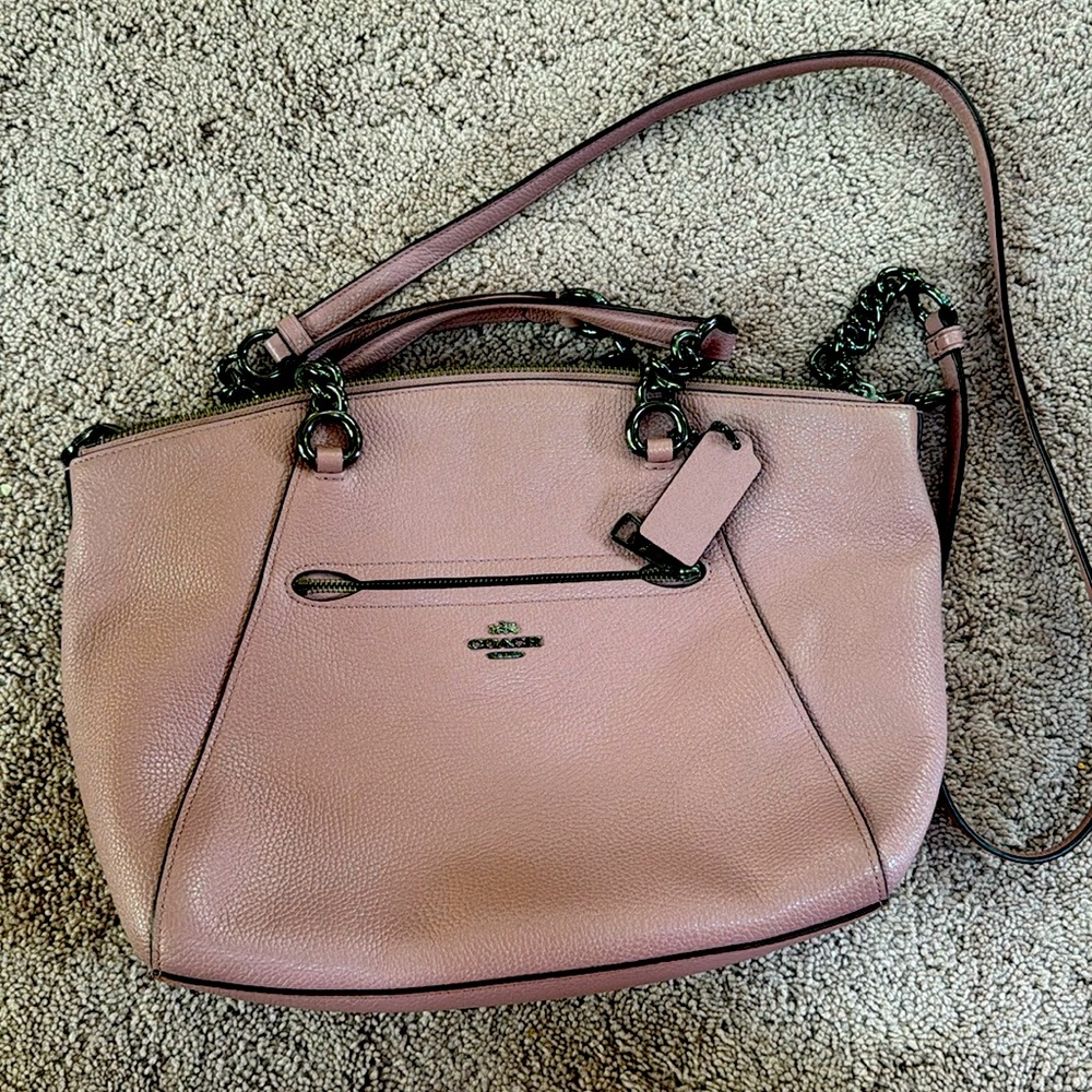Coach Mauve Leather purse! Great color!